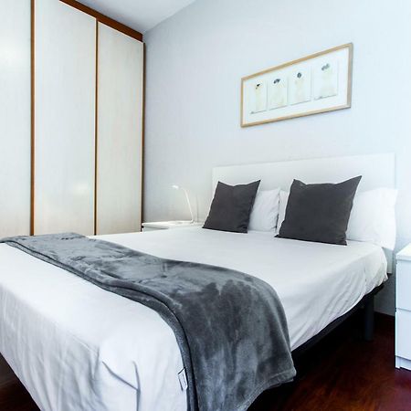 Friendly Rentals Rambla Flower บาร์เซโลนา ภายนอก รูปภาพ