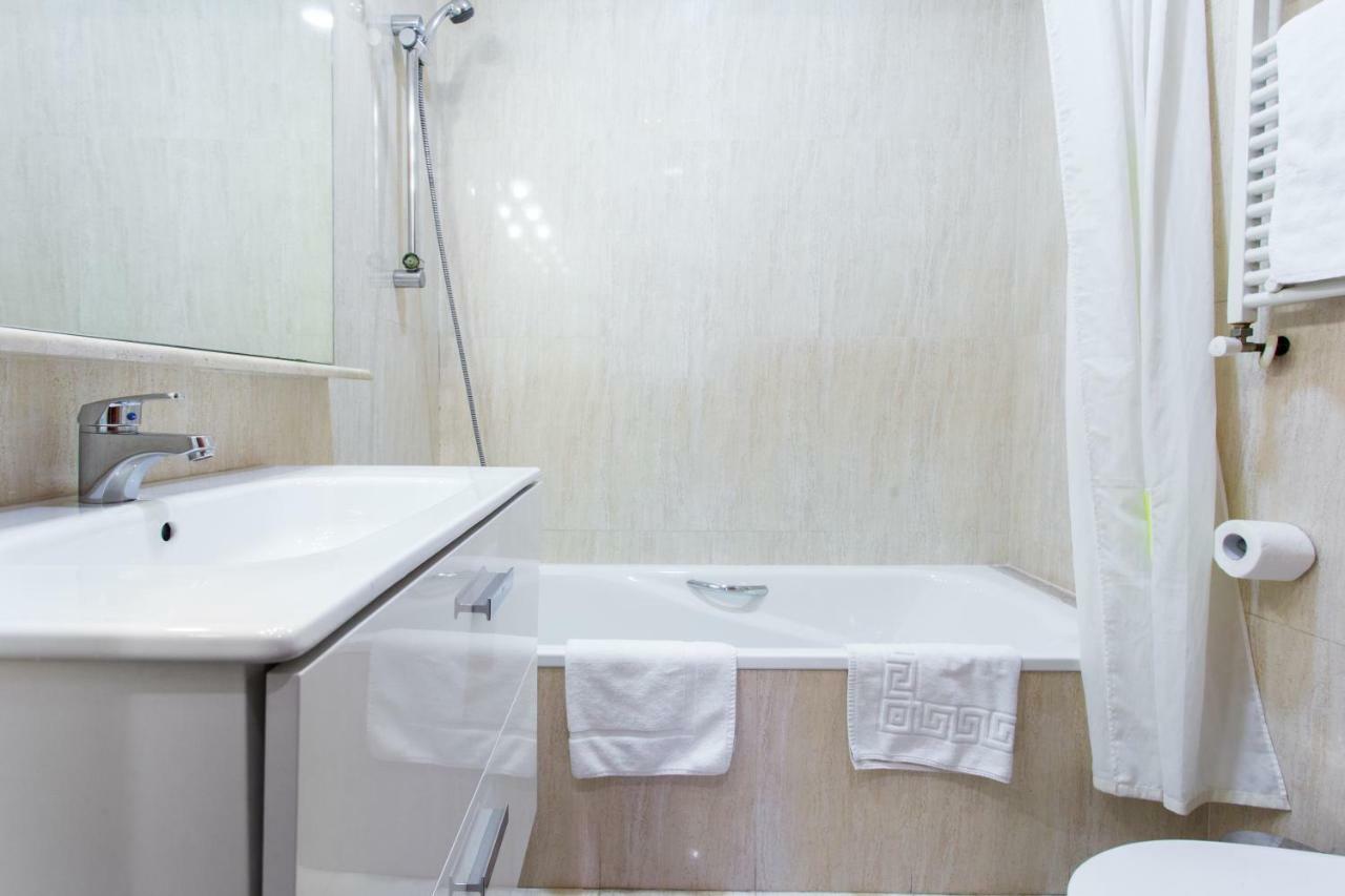 Friendly Rentals Rambla Flower บาร์เซโลนา ภายนอก รูปภาพ